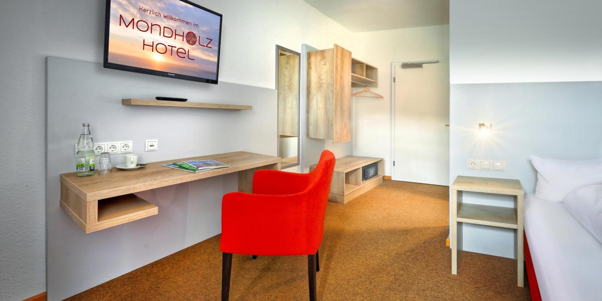 Hotel Mueller Cafe & Wein - Mondholzhotel Veitshochheim Luaran gambar