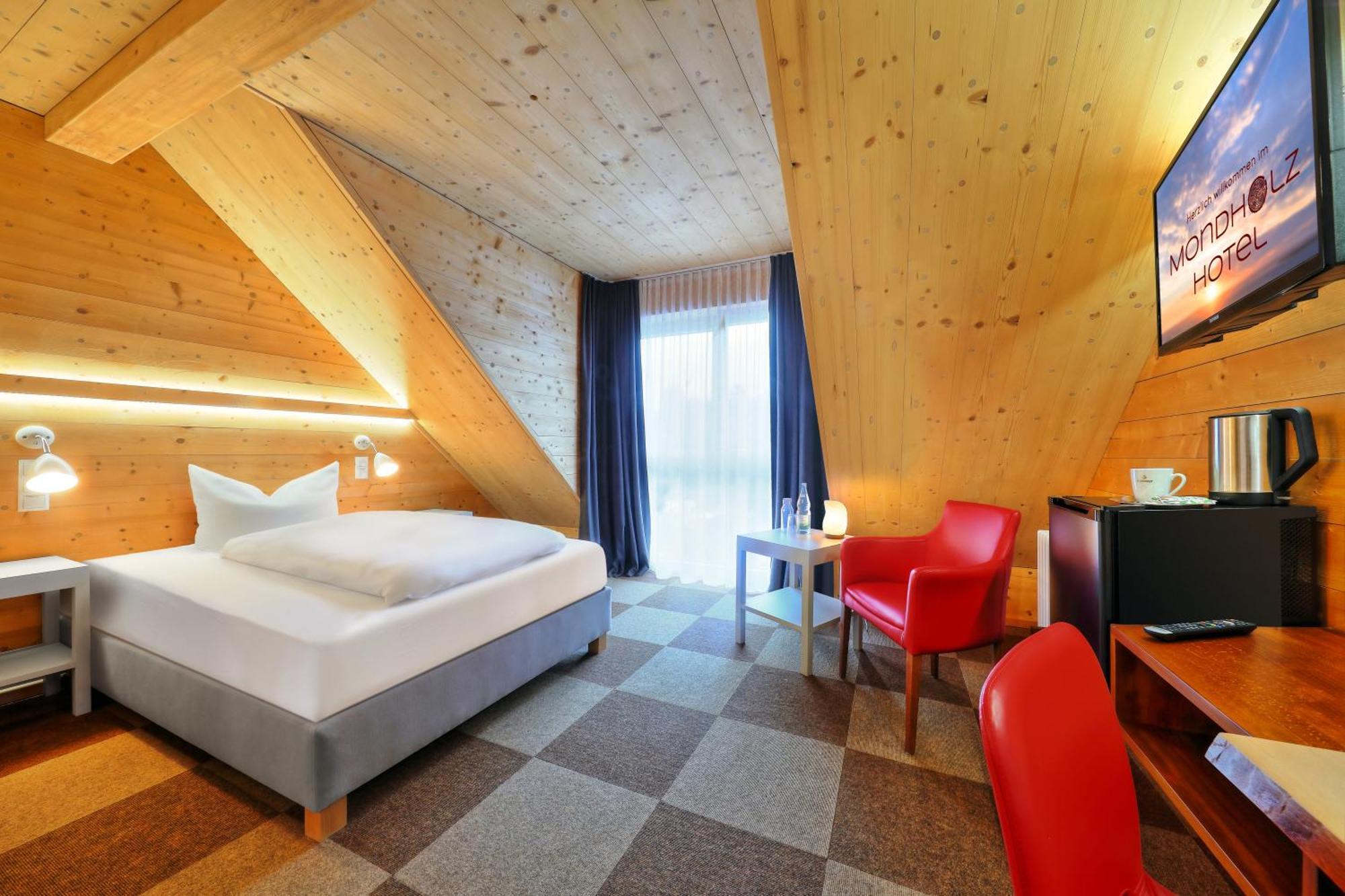 Hotel Mueller Cafe & Wein - Mondholzhotel Veitshochheim Luaran gambar